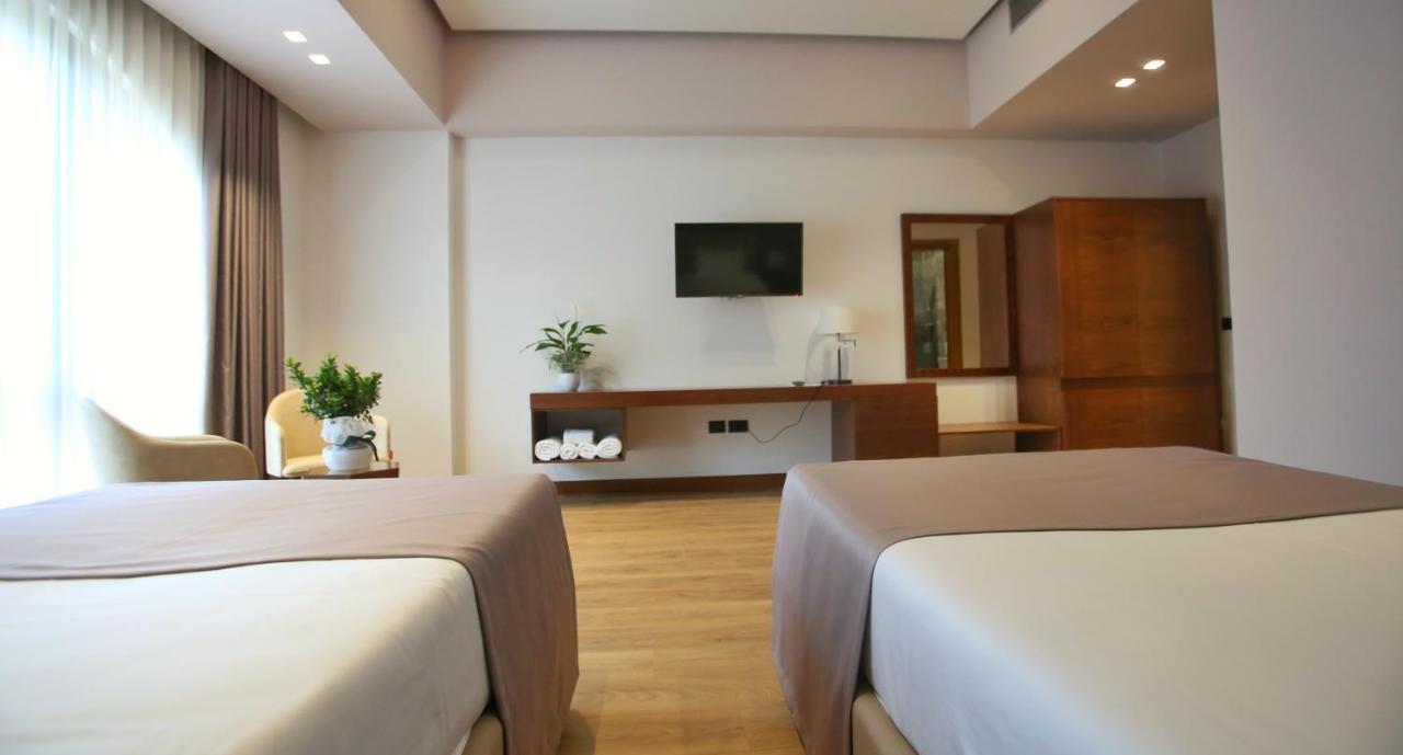 Portik 4* Berat