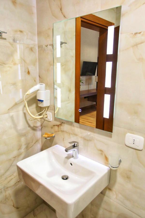 Portik 4* Berat