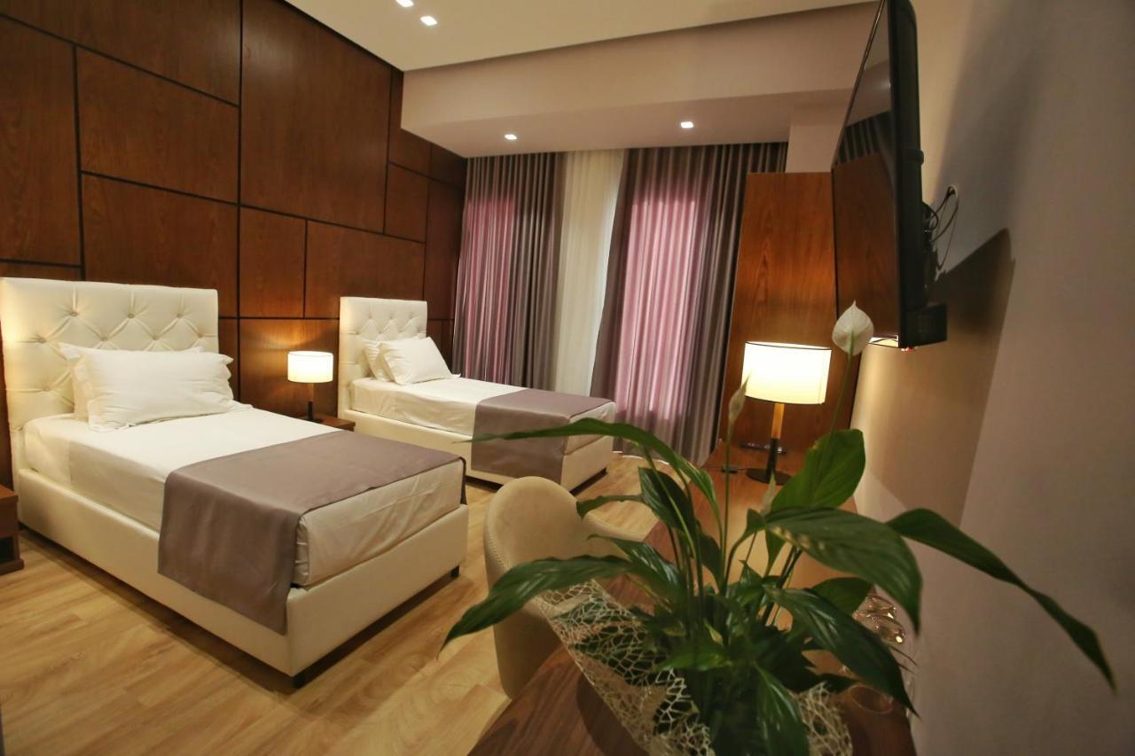 Portik 4* Berat